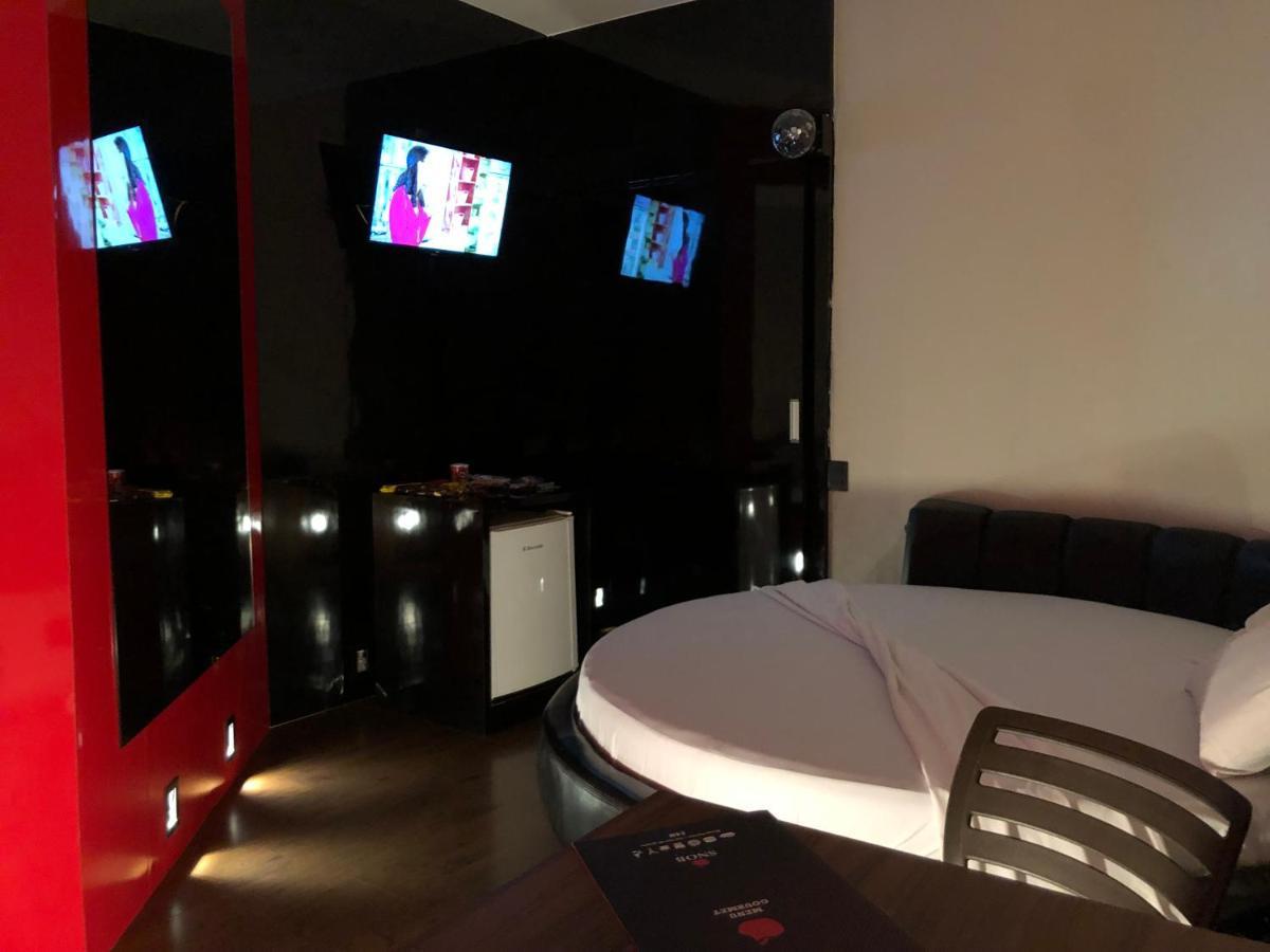 Snob Motel (Adults Only) Белу-Оризонти Экстерьер фото