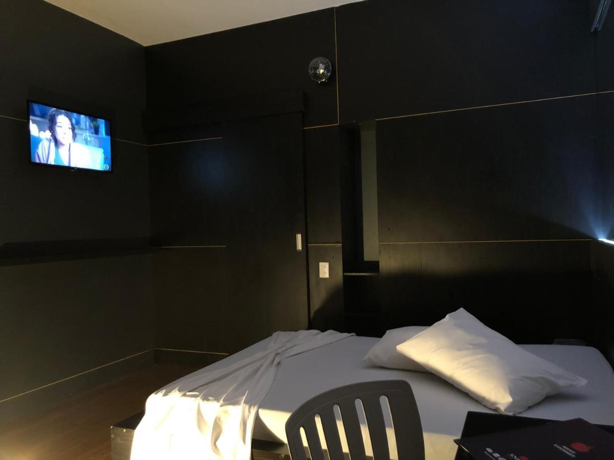 Snob Motel (Adults Only) Белу-Оризонти Экстерьер фото